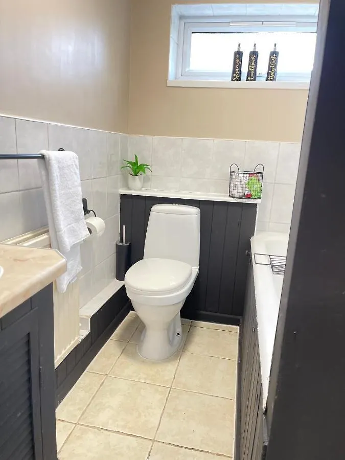 Jasper's Pet-Friendly Family Haven Villa Cambridge  Holiday home Cambridge (Cambridgeshire)