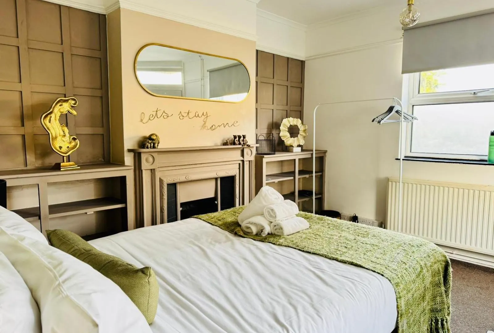 Jasper's Pet-Friendly Family Haven Villa Cambridge  Holiday home Cambridge (Cambridgeshire)
