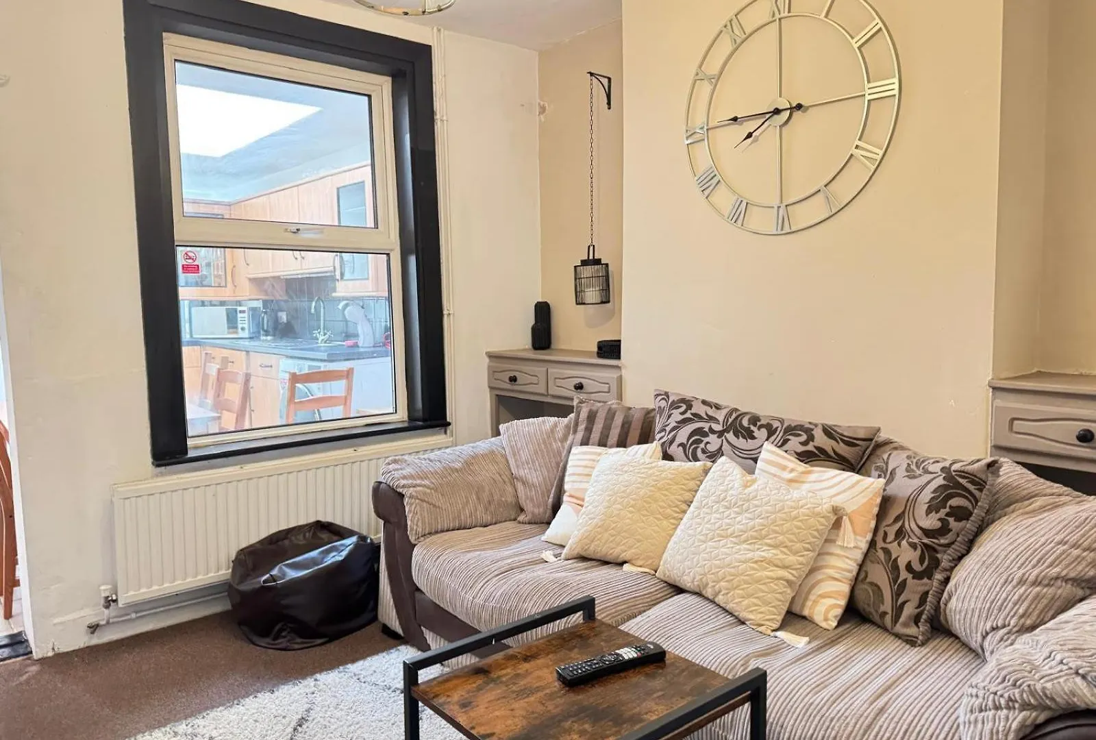 Jasper's Pet-Friendly Family Haven Villa Cambridge